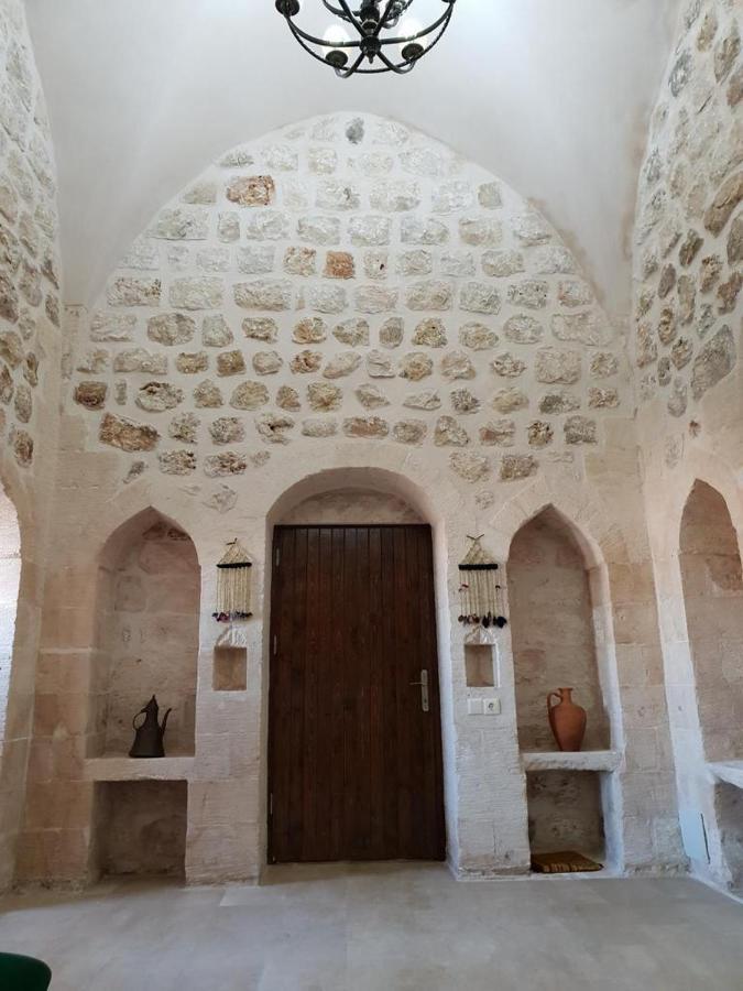 Mardin Tarihi Ulu Cami Yani, Tarihi Konak Esterno foto